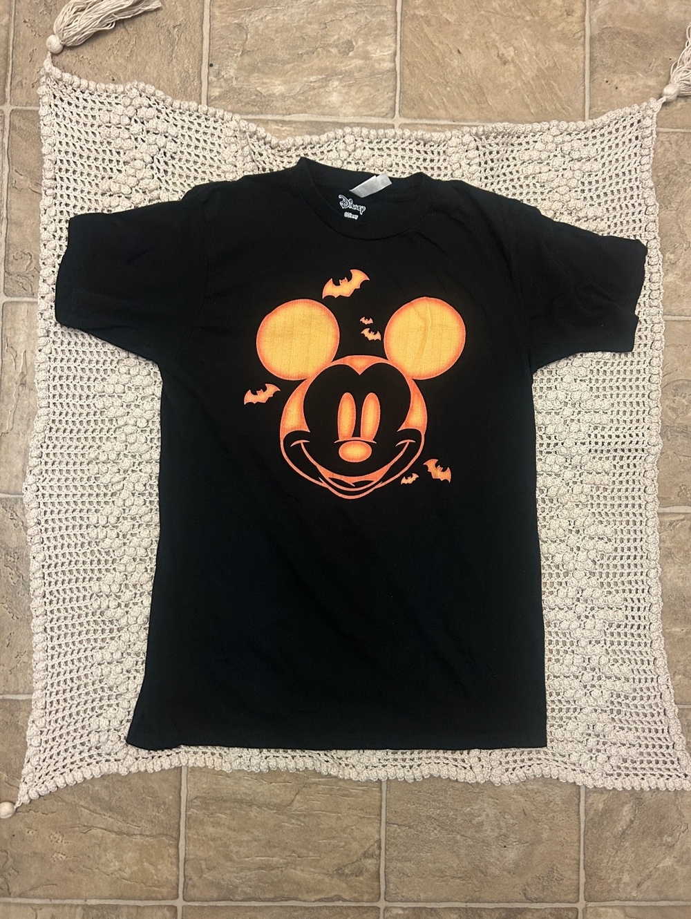 Disney Mickey Mouse Halloween T Shirt M Black Orange Bats Spooky 100% Cotton